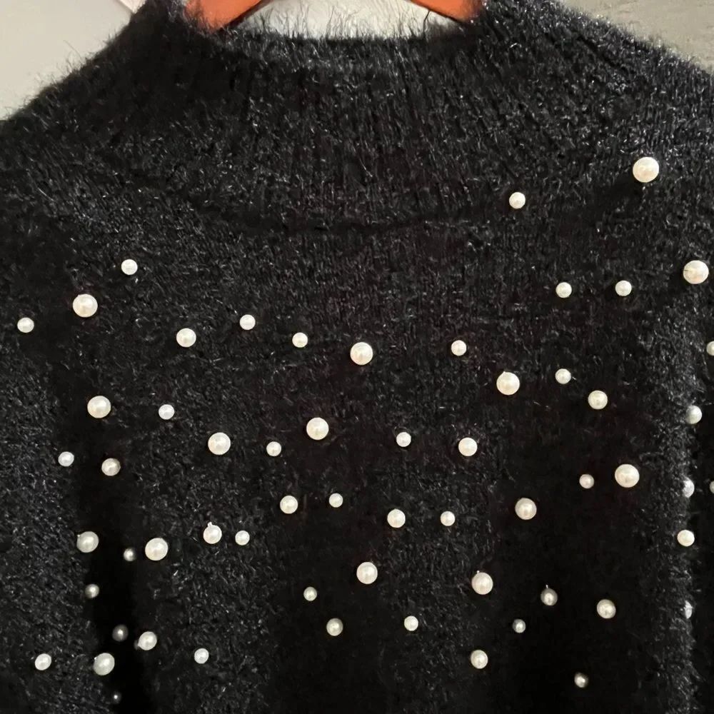 Eloquii Black Soft Acrylic Pearl Adorned Mock Neck Sweater sz 22/24 Like New